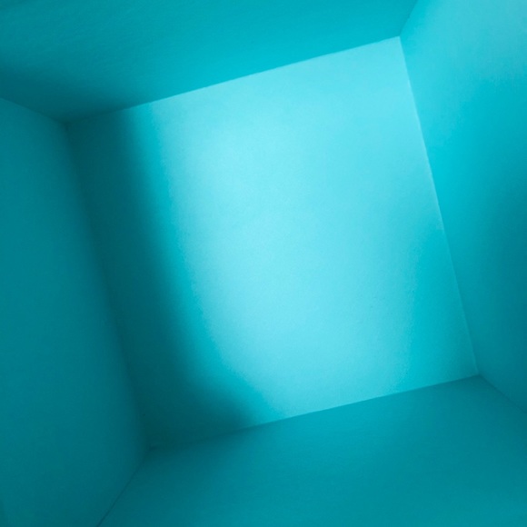 Tiffany & Co. Blue Empty Gift Box - Picture 10 of 11